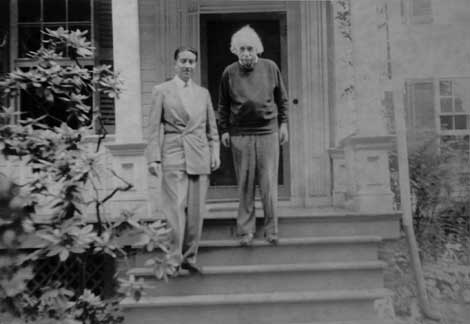 Arellano y Einstein: una perla en las manos del médico peruano